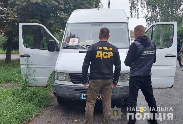 Замість відправки на фронт продавали військову амуніцію та авто: на заході країни затримали ділків 10 FB IMG 1660401273327
