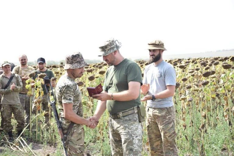 Володимир Зеленський нагородив прикарпатця Михайла Комана орденом «За мужність» 8 FB IMG 1661938502384