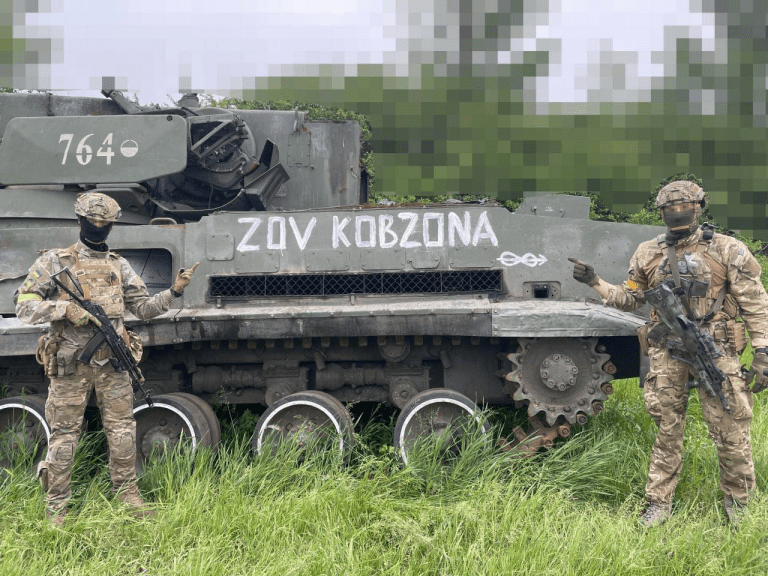 450 рашистів, 7 танків та 25 бронемашин: втрати армії путіна за минулу добу 6 Українська авіація протягом дня 16 разів уразила ворога - Генштаб ЗСУ