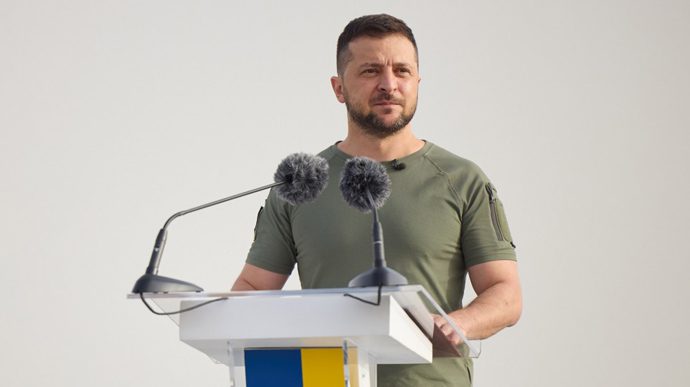 aaebf16 zelenskyj690