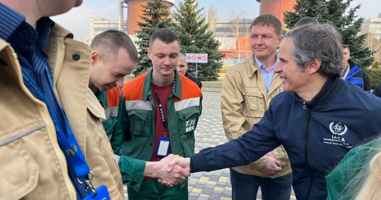Для нас зрозуміло, що це український об’єкт - гендиректор МАГАТЕ на Запорізькій АЕС (ФОТО) 2 censor social