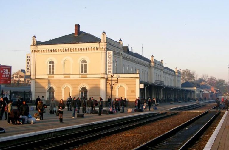 Львівська залізниця змінила рух кількох приміських потягів (РОЗКЛАД) 3 kolomyja