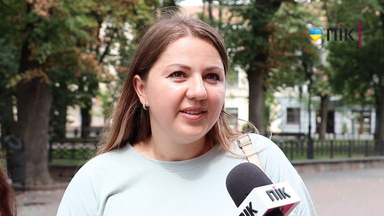 Офлайн чи онлайн: яку форму навчання підтримують жителі Прикарпаття (ВІДЕО)