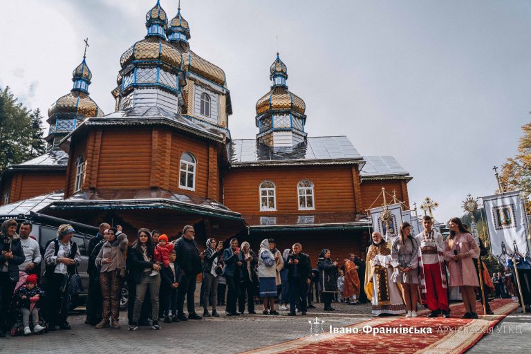 На свято Воздвиження Хреста Господнього відкрили новий храм у Перегінській громаді (ФОТО)