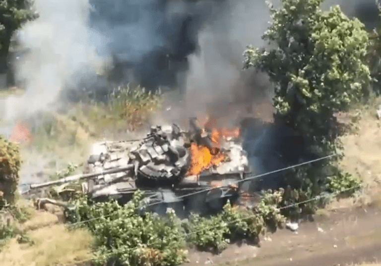 Втрати ворога: ЗСУ відправили на брухт понад сотню одиниць ворожої техніки 7 Втрати ворога: за добу ЗСУ знищили ще 980 окупантів та 46 артсистем