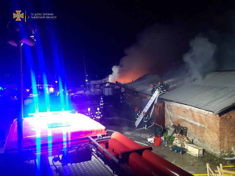 ДСНС повідомила подробиці масштабної пожежі біля Львова (ФОТО) 2 303568249 5454095071338615 5676395202550013091 n