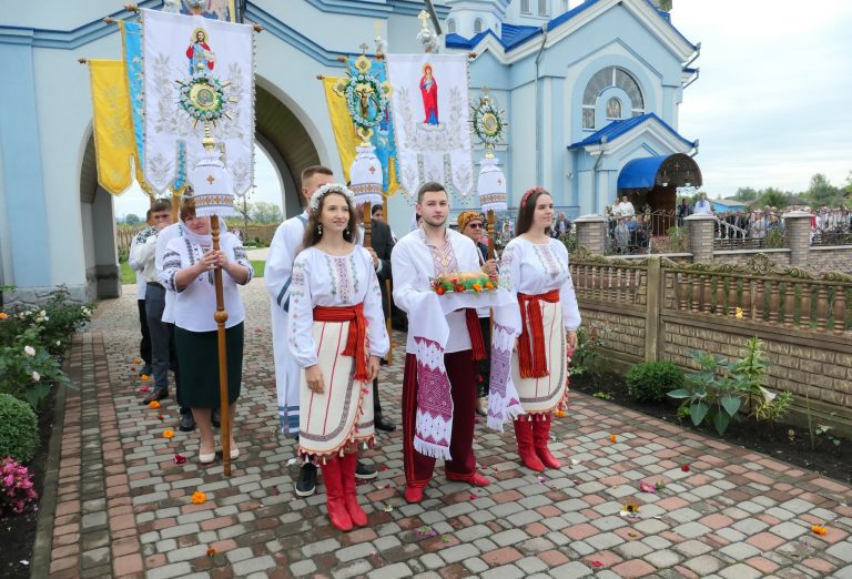 На Тисмениччині відзначили річницю освячення величного храму (ФОТОРЕПОРТАЖ) 11 305274635 473315917998828 1302332407072682915 n
