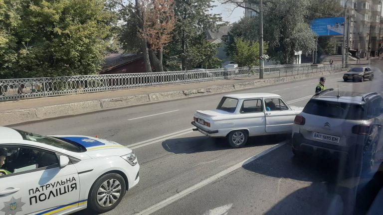 ДТП в Івано-Франківську: не розминулися "ЗАЗ" та "Сітроєн" (ФОТО) 1 305597462 1061984551372874 2423787725934807815 n