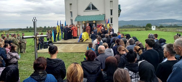 Загинув на війні: Франківщина попрощалася із бійцем (ФОТО) 10 307183112 1543035859464002 4007387838198482119 n