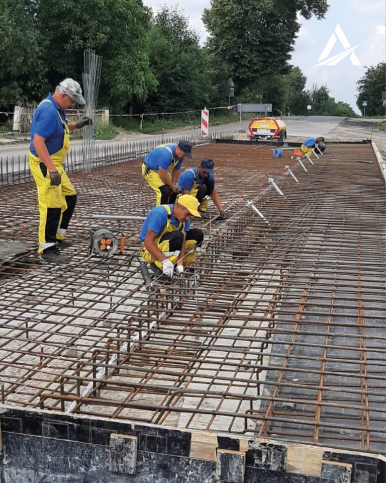 На Львівщині ремонтують дорогу до польського кордону: що вже зроблено (ФОТО)