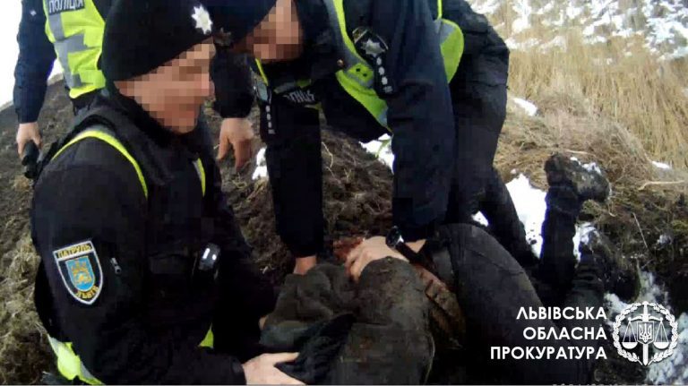 На Львівщині водій відкрив вогонь у бік поліцейських: справу розглянув Верховний Суд 8 41973