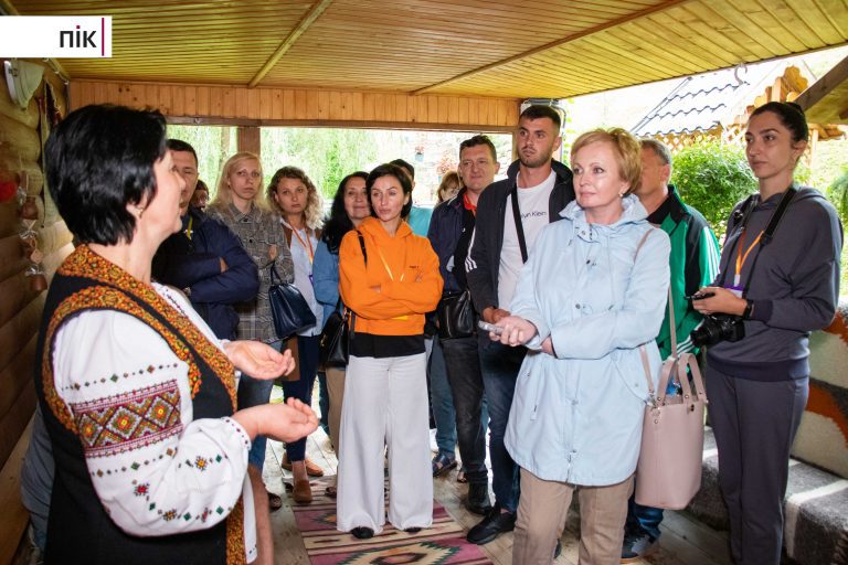 Крафтові виробництва Прикарпаття: учасники міжрегіонального бізнес-туру відправились на Косівщину та Коломийщину (ВІДЕО) 1 IMG 9234