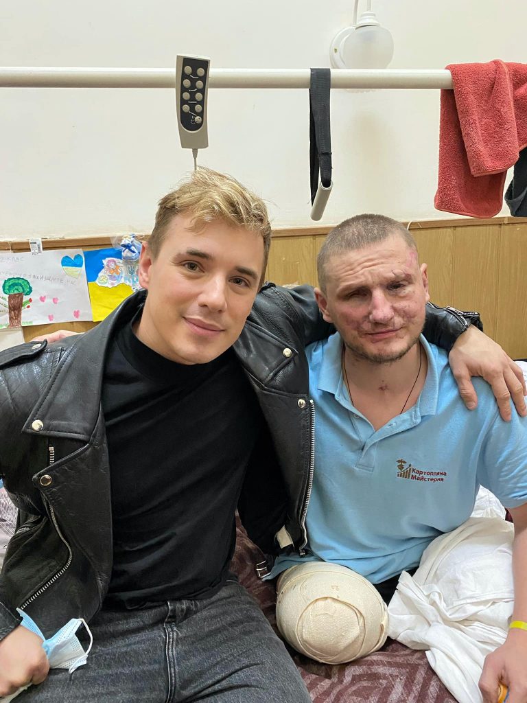 Втратив обидві ноги: військовослужбовець з Калущини потребує допомоги 6 1665070629 9e09dd6d2a468a1f9efc
