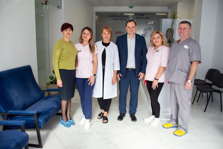 У Франківськ релокувався медичний центр з Луганщини (ФОТО) 2 310819363 667978664898393 1389820781431429180 n