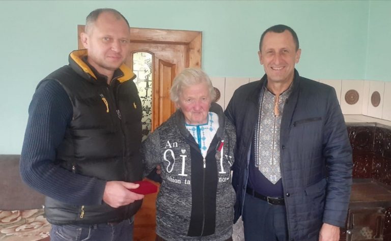 На Коломийщині вручили медаль зв'язковій УПА на псевдо "Розетка" (ФОТО)