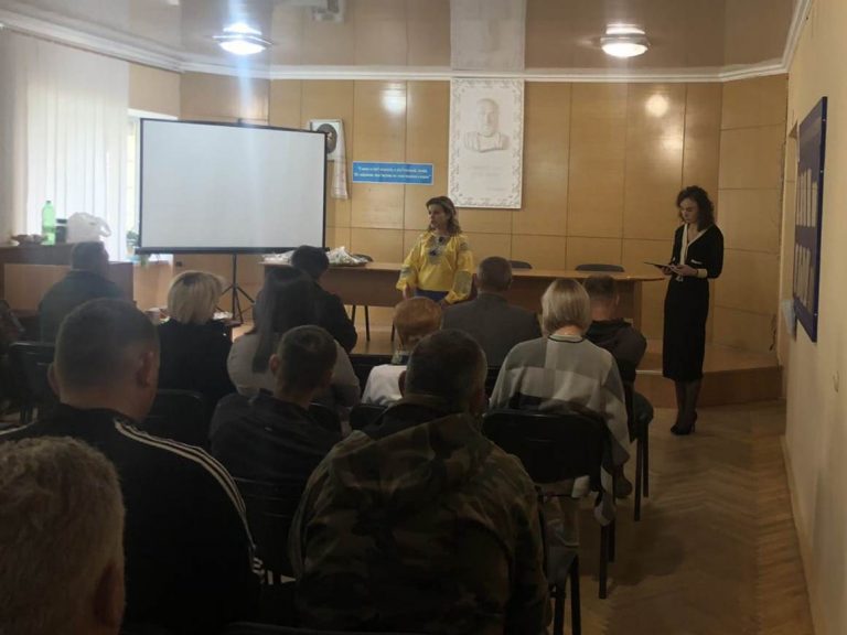 На Косівщині на День захисника вручили подяки воїнам, які перебувають на реабілітації (ФОТО)