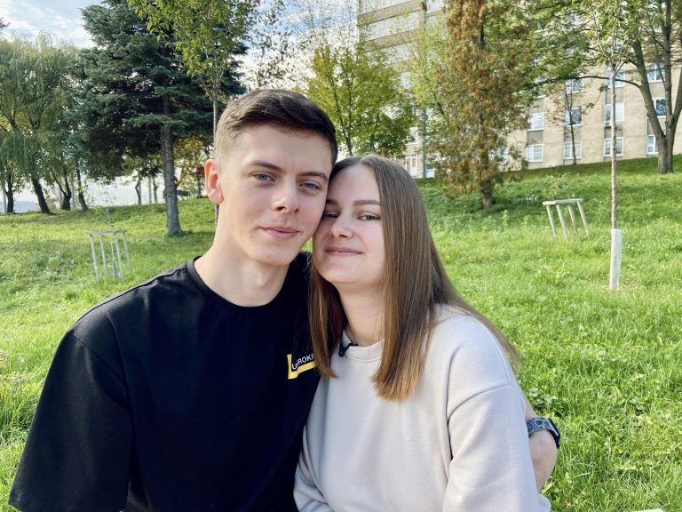 Підірвався на міні та втратив руку: історія військового, якому збирають кошти на протез 9 311642641 2717763215025800 2886864115523019108 n