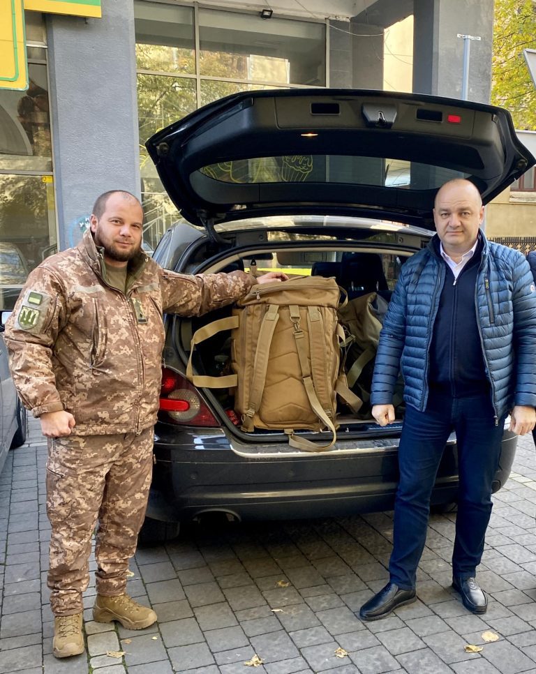 Для 10-ї окремої гірсько-штурмової бригади передали тактичні рюкзаки від німецьких благодійників 3 311660387 425652426407479 8489907338606769438 n