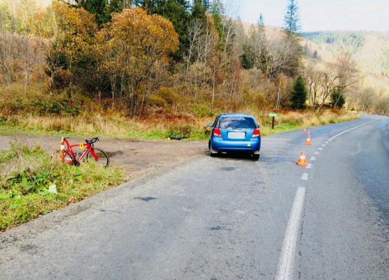 На Долинщині легкова автівка наїхала на колону велосипедистів 6 312275795 163009969706574 2095419941080056806 n