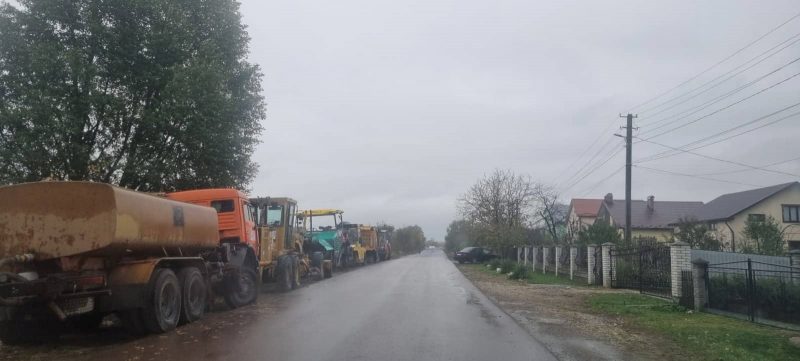 На Рожнятівщині ремонтують аварійний відрізок дороги (ФОТО)
