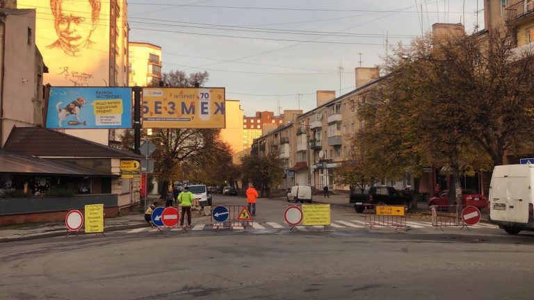 До уваги водіїв: у Франківську на ремонт перекрили вулицю Бельведерську 7 312857299 554260826701317 7214556092762018312 n
