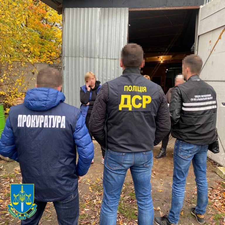 Виготовляли медичні довідки для перетину кордону - у Львові затримали посередників 3 5 311