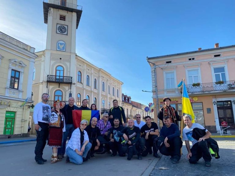 На підтримку України: румунські байкери влаштували мотопробіг через Коломию 6 FB IMG 1665247556931