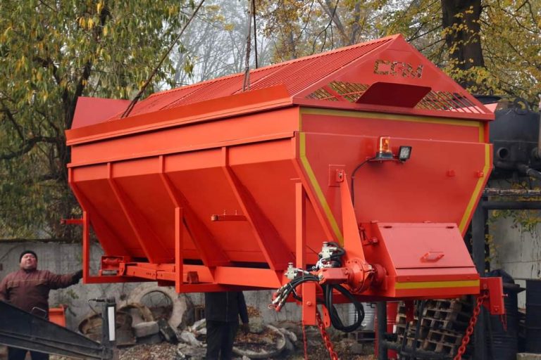 Коломия отримала нову техніку для боротьби з ожеледицею 10 FB IMG 1666366423893
