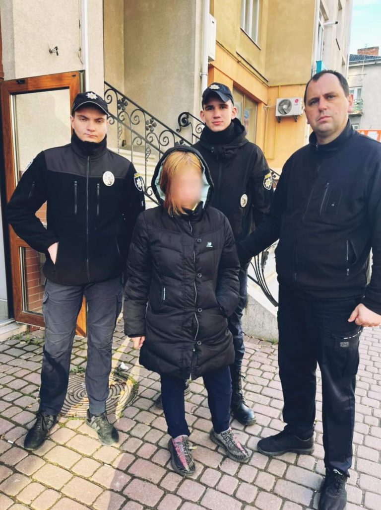 Поліцейські розшукали неповнолітню прикарпатку 7 FB IMG 1666609085584