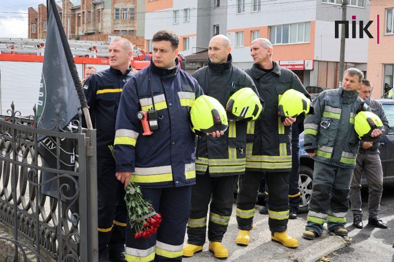 Франківці на колінах зустріли скорботний кортеж із тілом Героя (ФОТОРЕПОРТАЖ) 8 IMG 7989 resize scaled