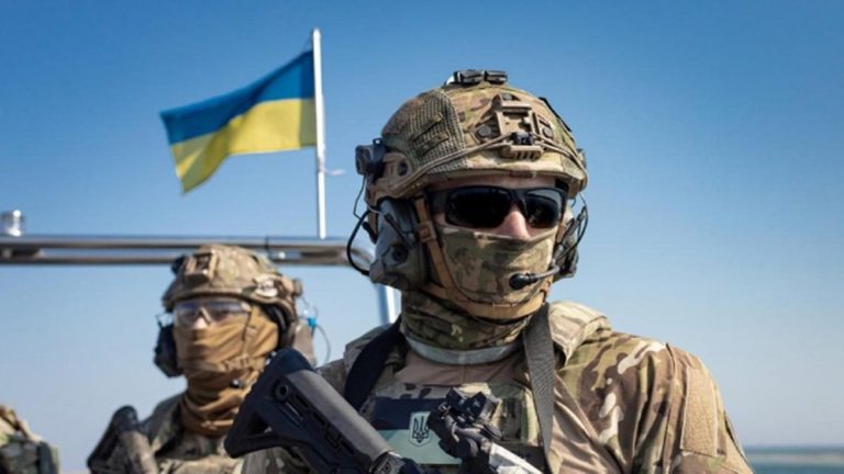 Як змінювалася чисельність Збройних сил України за майже 10 років - інфографіка 7 ZSU viyna rosiia.jpgytstststststs