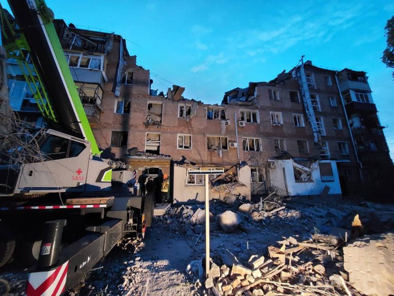 Нічний обстріл житлових будинків у Миколаєві та на Дніпропетровщини: які наслідки (ФОТО) 9 photo 2022 10 13 08 26 00 3
