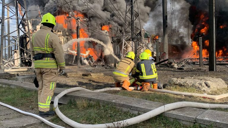Енергетичні системи Рівненщини потрапили під ворожу атаку: фото з місць прильотів 12 photo 2022 10 22 16 46 10 2