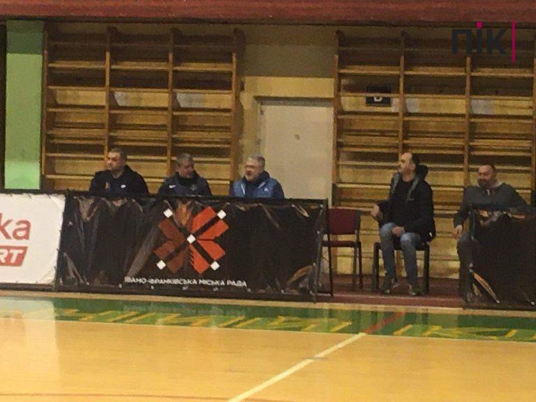 Ігор Коломойський "засвітився" в Івано-Франківську на баскетбольному матчі (ФОТО) 10 received 1182229055837638