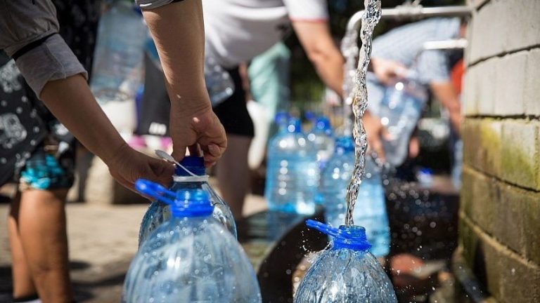 Франківцям радять зробити запас питної та технічної води: деталі 1 voda