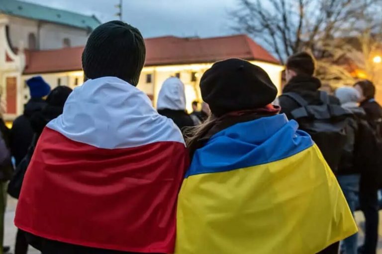 У Польщі хочуть змінити закон про допомогу біженцям з України: деталі 4 164111 1 large
