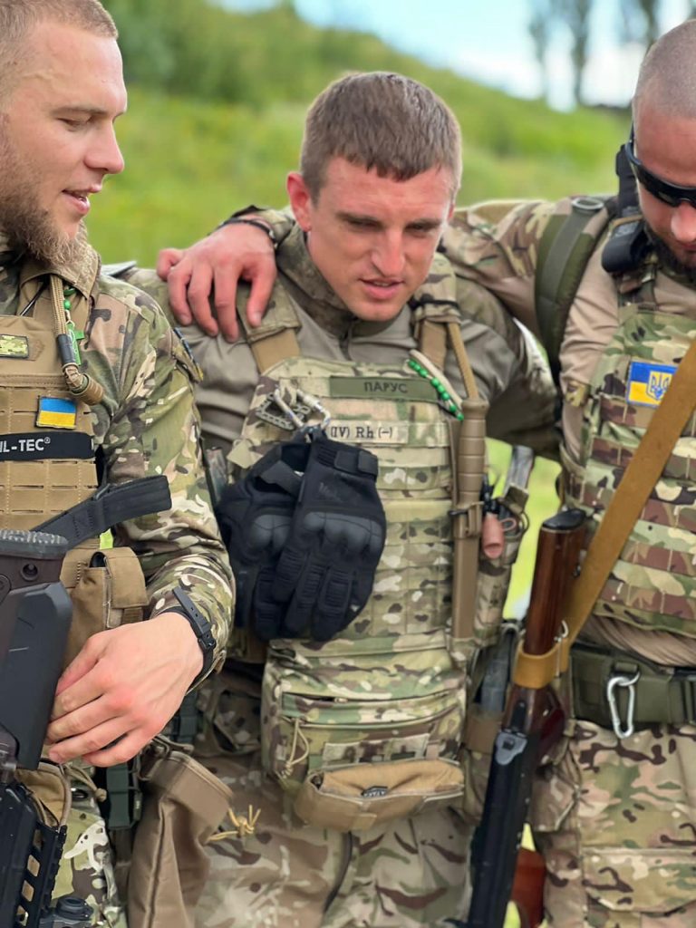 Всіх об’єднував шеврон з надписом ЗСУ: боєць з Франківська про дорогу до лікарні після поранення 12 Всіх об’єднував — шеврон з надписом ЗСУ: боєць з Франківська про дорогу до лікарні після поранення
