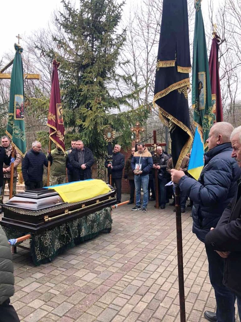 На Франківщині провели в останню путь військового Олексія Кочубея (ФОТО) 10 315714646 515272530631703 419755378651300692 n