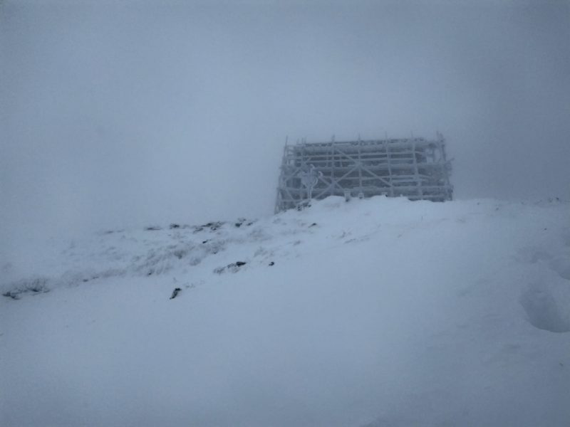 Справжня зима: на Піп Івані випало до 60 см снігу (ФОТО)