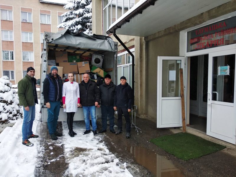 Привезли вантажівку з гумдопомогою: делегація з Польщі відвідала Тлумач (ФОТО)