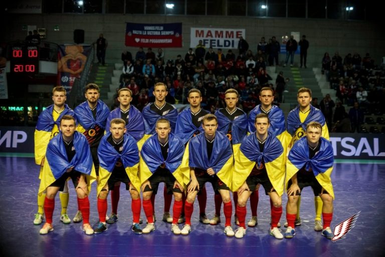 ФУТЗАЛ. "Ураган" поступається фіналістам Ліги чемпіонів УЄФА (ВІДЕО) 6 316677015 589021096556859 4381390780474772090 n