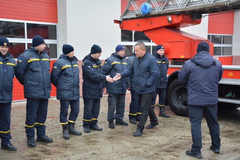 Надвірнянські рятувальники отримали автодрабину з Чехії (ФОТО) 8 317075071 556033509682516 7771799125337592588 n