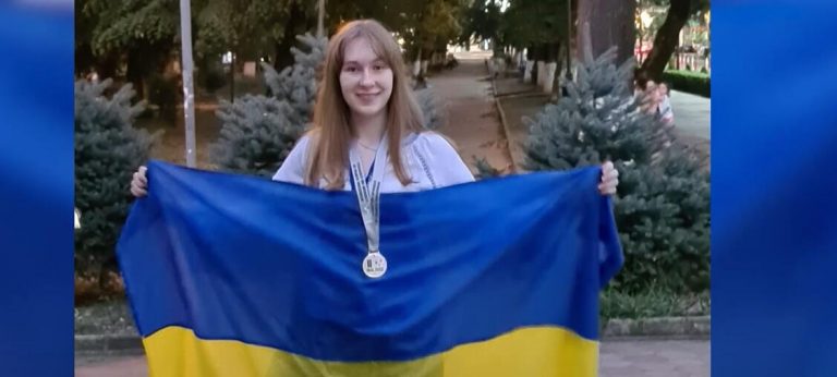 Школярка з Івано-Франківська здобула нагороду на Міжнародному ярмарку науки 6 317366108 710560947306831 6242033759816449032 n