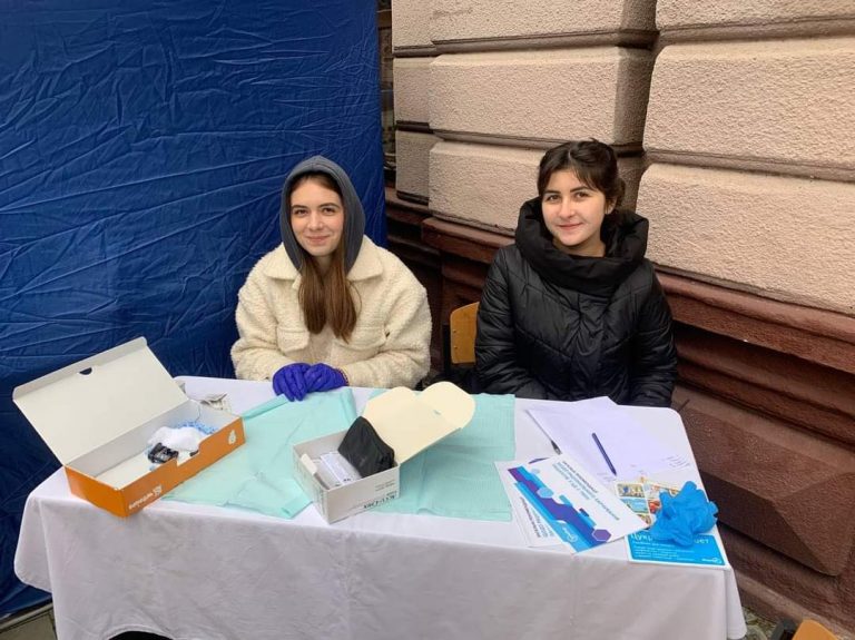 У Франківську охочим вимірювали рівень цукру в крові 11 FB IMG 1668452657011