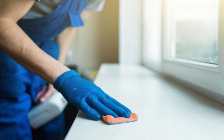 Як відбілити жовтий пластик холодильника, підвіконня, контейнерів для їжі: поради 10 f036b56062b5e7128847071a19c58e3a
