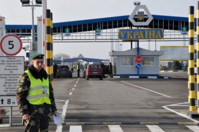 10 місяців роботи пунктів пропуску на Львівщині: цікава статистика 2 vh