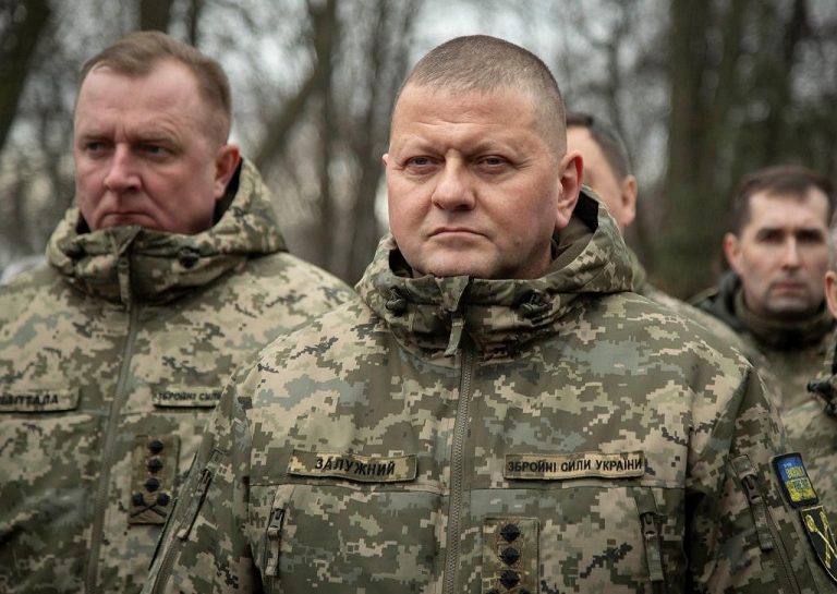 Ця війна зруйнує Росію: Залужний розповів, скільки ворог втратив літаків в Україні 1 z29058673AMP