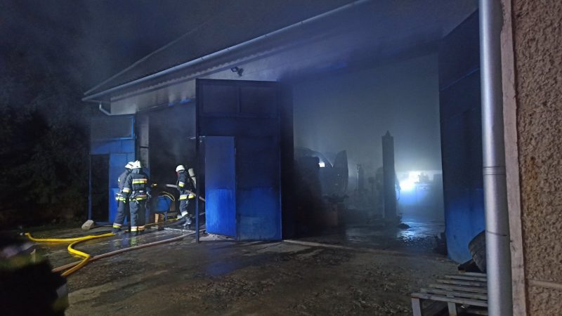 Спрацювала сигналізація: як у Коломиї охоронці запобігли пожежі (ФОТО)