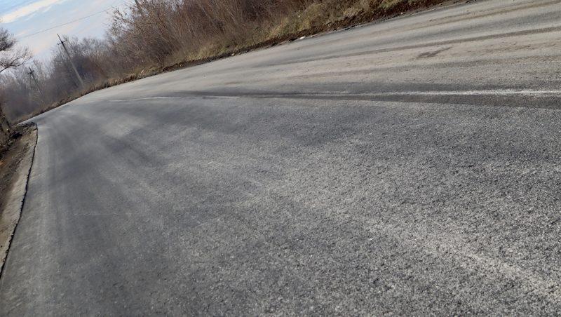 Стала проїзною: у Коломиї тепер рівна дорога на одній із вулиць (ФОТО)