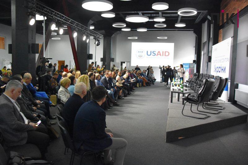 "Розвиток бізнес сектору України": стартувала головна економічна подія року для Прикарпаття (ФОТО) 13 DSC 0123 scaled